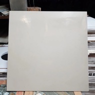 GRANIT CREAM POLOS RIXO 60X60 KW1