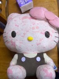 Hello Kitty 大公仔