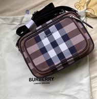 Burberry 新款 Paddy相機包，原價$9500