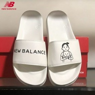 【พร้อมกล่องรองเท้า】ของแท้ 100% รองเท้าแตะชายหาด ลายการ์ตูน New Balance x Noritake สําหรับผู้ชาย และผ