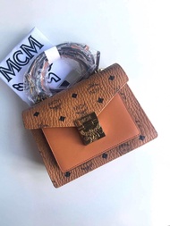 รับประกันแท้💯💯 MCM TRACY SATCHEL IN VISETOS