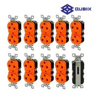 "QUBIX" R270U-O (10 ชิ้น/กล่อง) ปลั๊กตัวเมียช่องคู่แบบฝัง 20A 2P 3W สีส้ม