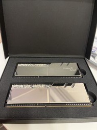 G.SKILL Trident Z Royal Sliver 16gb(8x2) Ram