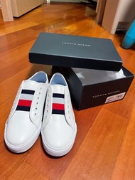 Tommy Hilfiger 女裝休闲鞋