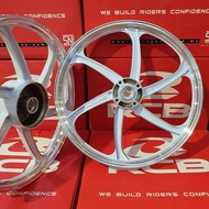 ล้อแม็ก(Racing Boy) ขอบ 17 WAVE-125S ดิจิตอล/W125I ไฟเลี้ยวบังลม สีขาวปัด(ลาย588) รหัสสินค้า 043034