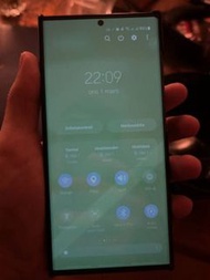 三星 Samsung  綠屏 / 白屏  顯示異常 不開機 CPU Dead Boot 自動重啟 維修 開合時斷電 屏幕不顯示 轉軸鉸鏈損耗不能完全攤平 完美修復 比換屏更安全  三星液晶屏幕 排線壓