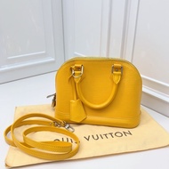 98新 LV  alma bb 檸檬黃 貝殼包