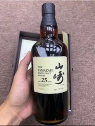 聚財屋 全港高價上門收購日本威士忌YAMAZAKI山崎25年，山崎限量版等等威士忌