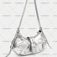 Y2K Retro Hot Girl Motorcycle Bag Crocodile Pattern Melade Brown Adjustable Shoulder Strap