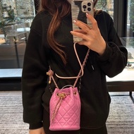 Chanel 珊瑚粉核桃金球 小水桶包 可調節長度 芯片款 12*16  98新配件塵袋
