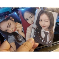 Photocard OFFICIAL HEARTS2HEARTS carmenita