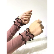 BORONG RANDOM HANDSOCK TRIPLE RUFFLE