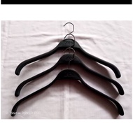 Zara thick, sturdy plastic coat Hanger 42cm, dozen