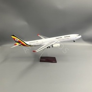 Airplane Static Ornaments A330 Airplane Model 47CM with Light and Wheels Simulation Resin Airplane M