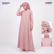 MuTif Agnessa Baju Gamis Hijab Dusty Peach dengan Aksen Garis Vertikal Terbuat dari Material PrinTet