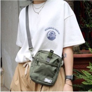 plain me旅行小包 l 簡約設計 l 防潑水 l 時尚經典百搭