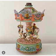 Bear carousel music box