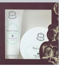 包郵 Laline Mini set 迷你套裝 迷你護手霜30g+乳霜50g (梨子 Fozen Pear ) HKD145/1套