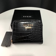 กระเป๋าสตางค์ Guess ใบสั้น