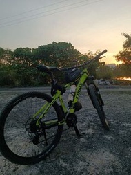 TRINX單車       GIANT自行改裝的單車 注意產品描述
