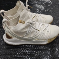 Sepatu Basket Under Armour Curry 5 White Size 44