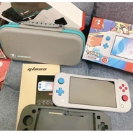 Nitendo Switch Lite.