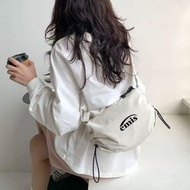 Emis Shoulder Bag 韓國防潑水 單肩包 斜跨包 餃子包 (優恵)
