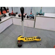 Electric Scooter Skuter Kids Electric Foldable &Adjustable Scooter 3 wheel Electric Scooter 2V Scoot