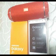 Samsung galaxy j7 brand new 4g and original with speae