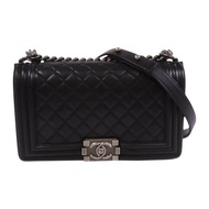 CHANEL 羊皮皮革Boy Chanel銀扣鏈帶肩背袋