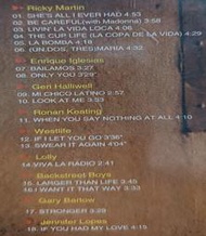 二手專輯[瑞奇馬汀  Ricky Martin  同名專輯]1CD膠盒+1封面歌詞摺頁+1CD，1999年出版，售70元