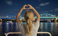 Seoul Night Tour:Han River Cruise & Gwangjang Market & Hidden Street