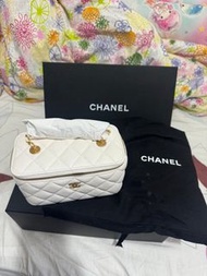 Chanel 白色 長盒子 white vanity case with coco chain