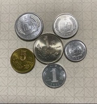 中國人民幣第二、三、四套硬幣-1992年的國徽牡丹1元和梅花5角/2001年的短命蘭花1角/1991年1、5分和1990年2分配套出售  市面少之又少值得收藏👍