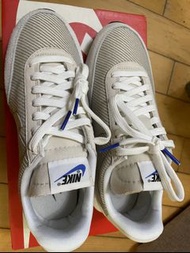 Nike tailwind 79 卡其色