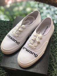 ตำหนินอนตู้สินค้าพร้อมส่งในไทย Alexander Wang Womens Becker Logo Sneakers รองเท้าผ้าใบสีขาว size 40