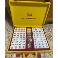 Lays mahjong set