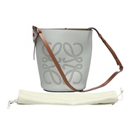Loewe Gate 水桶包 單肩包 Anagram 單肩包
LOEWE灰色 [二手]