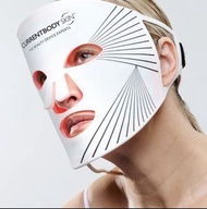 Currentbody Skin LED 紅光光療面膜儀: 第一代