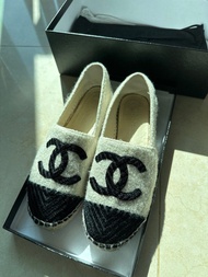 Chanel 黑白色草鞋