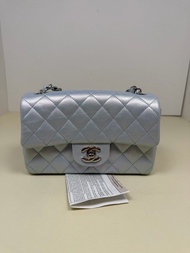 Chanel香奈兒 芯片款 21K淡藍色幻彩銀扣cf 大mini 鏈條包 有單 20cm