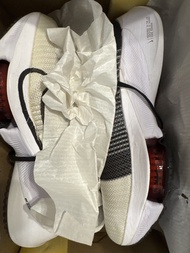 Nike Air Zoom Tempo NEXT% 跑步鞋