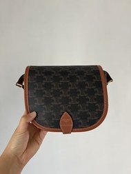 Celine Triomphe Shoulder Bag | Celine 馬鞍包