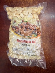 Hạt macca vỡ đôi chưa rang