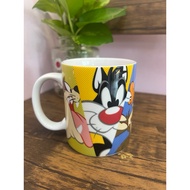 LN0601-Looney Tunes Mug Size: 3x3.8 Inches