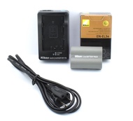 Nikon EN-EL3e Battery for D100/D200/D300/D300s/D50/D70/D70s/D700/D80/D90 and Nikon Battery Charger M