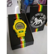 Casio G shock dw002 rasta style,bnb yellow,button green,wing green,backlight logo big G,Japan y,used