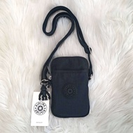 KIPLING Tally crossbody phone bag
กระเป๋าใส่โทรศัพท์ วัสดุ Nylon+ซับใน Polyester  
สามารถใส่โทรศัพท์ได้ 7.5 นิ้ว