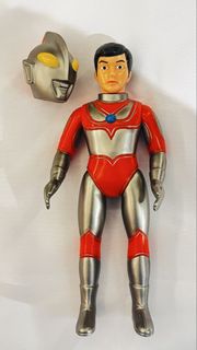 Sofubi 搪膠公仔 Bullmark 超人阿鄉