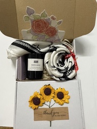 hộp quà 20/11 cốc nến thơm tặng kèm thiệp diêm đế lót và túi đựng